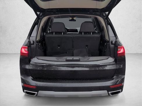 Used 2022 BMW X7 xDrive40i w/ Executive Package image 7