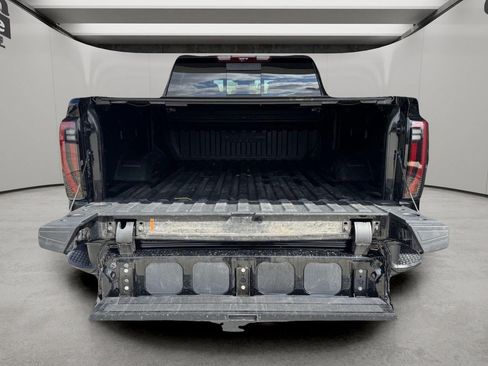 Used 2026 GMC Sierra 2500 AT4 w/ AT4 Premium Plus Package AWD/4WD image 7
