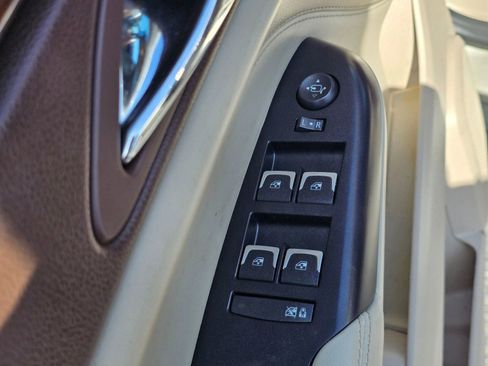 Used 2014 Cadillac SRX Luxury w/ Driver Awareness Package FWD image 23