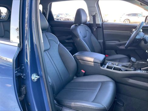 Used 2025 Kia Sorento S w/ Panoramic Sunroof Package image 10