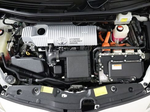 Used 2015 Toyota Prius Four image 57