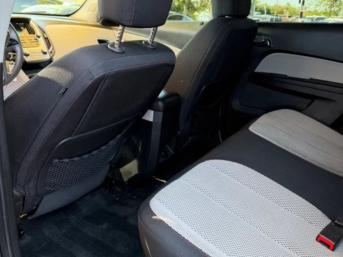 Used 2017 Chevrolet Equinox LS FWD image 7
