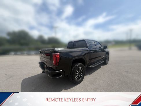 Used 2023 GMC Sierra 1500 AT4 w/ AT4 Premium Package AWD/4WD image 8