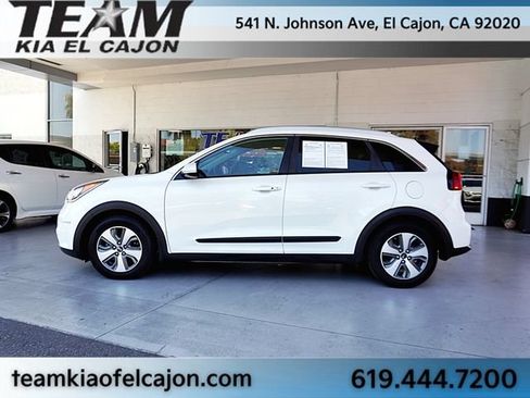 Used 2019 Kia Niro EX w/ EX Premium Package FWD image 6