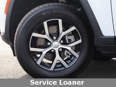 Used 2025 Jeep Grand Cherokee L Limited w/ Luxury Tech Group II image 2