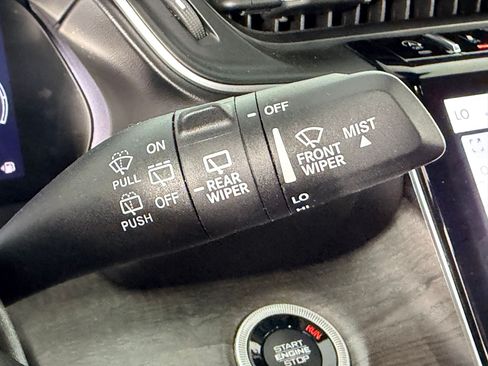 Used 2023 Jeep Grand Cherokee L Limited AWD/4WD image 26