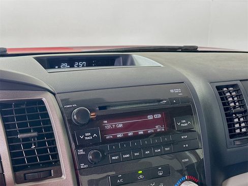 Used 2013 Toyota Tundra 4x4 CrewMax w/ SR5 Pkg image 13