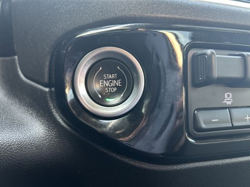Used 2024 Chevrolet Silverado 3500 LT RWD image 15