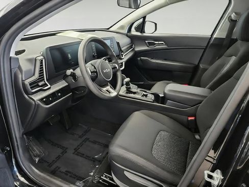 Certified 2024 Kia Sportage LX FWD image 9