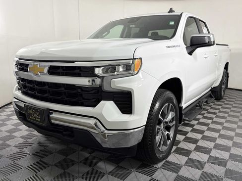 Used 2023 Chevrolet Silverado 1500 LT w/ Protection Package AWD/4WD image 3