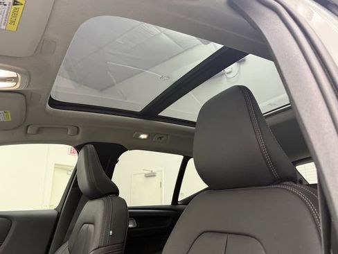 Certified 2025 Volvo XC40 B5 Plus image 14