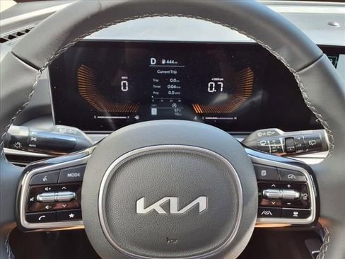 New 2025 Kia Sorento S image 16