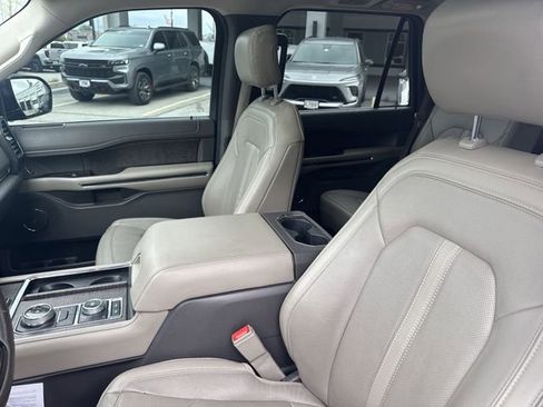 Used 2020 Ford Expedition Limited w/ Special Edition Package AWD/4WD image 20