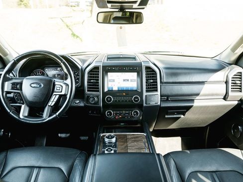 Used 2020 Ford Expedition Platinum image 12