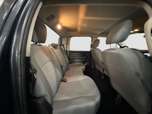 Used 2017 RAM 1500 Express image 25