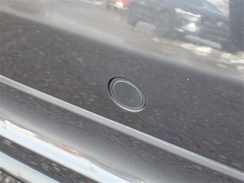 Certified 2025 Volvo XC60 B5 Plus image 9