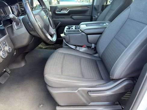 Used 2024 Chevrolet Silverado 2500 LT image 13