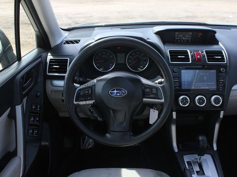 Used 2015 Subaru Forester 2.5i Premium w/ All-Weather Package image 9