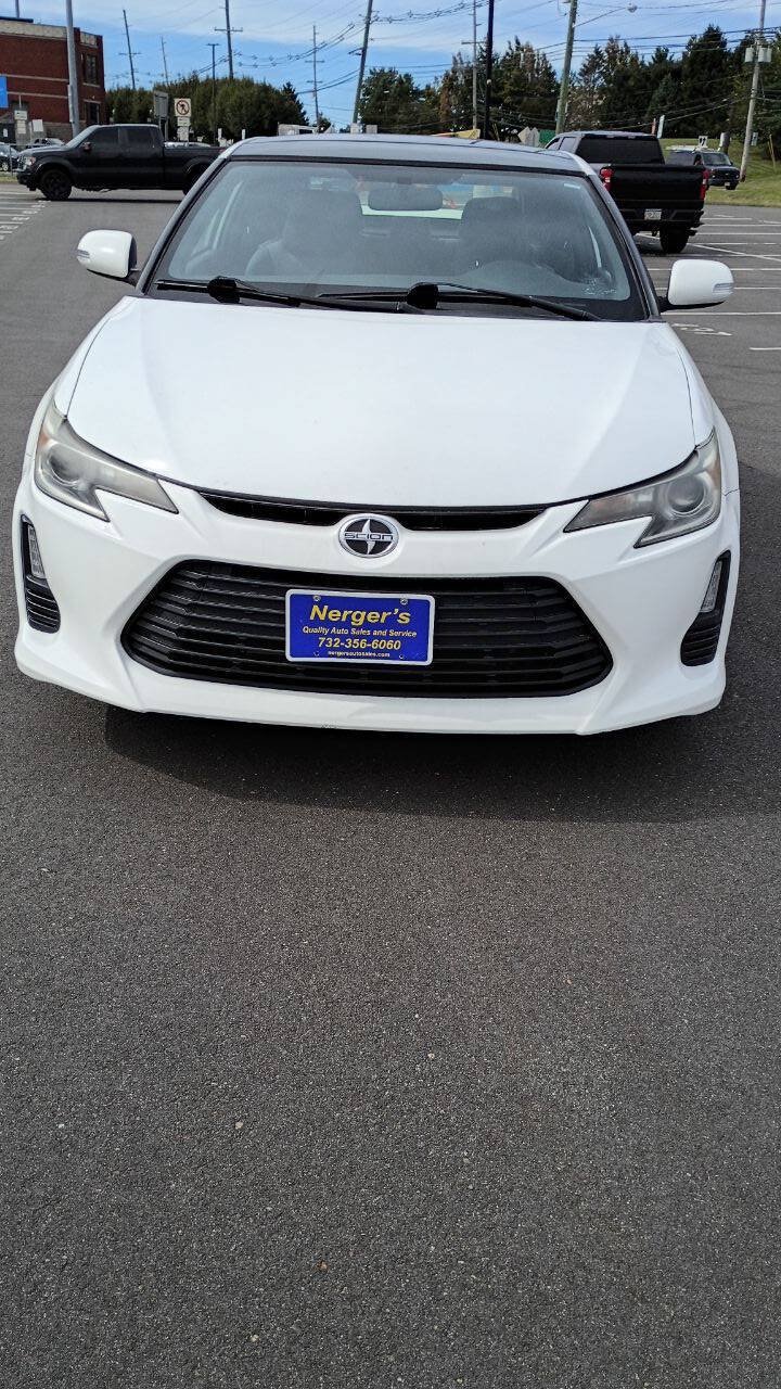 Used 2014 Scion tC FWD image 3