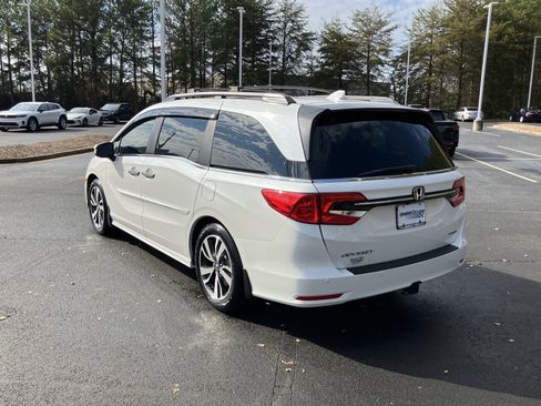 Certified 2024 Honda Odyssey Touring image 8