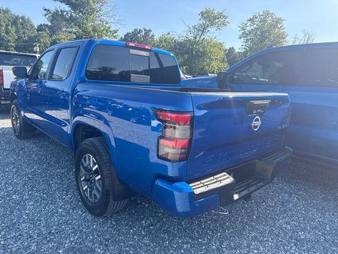 Used 2024 Nissan Frontier SL w/ Technology Package AWD/4WD image 5