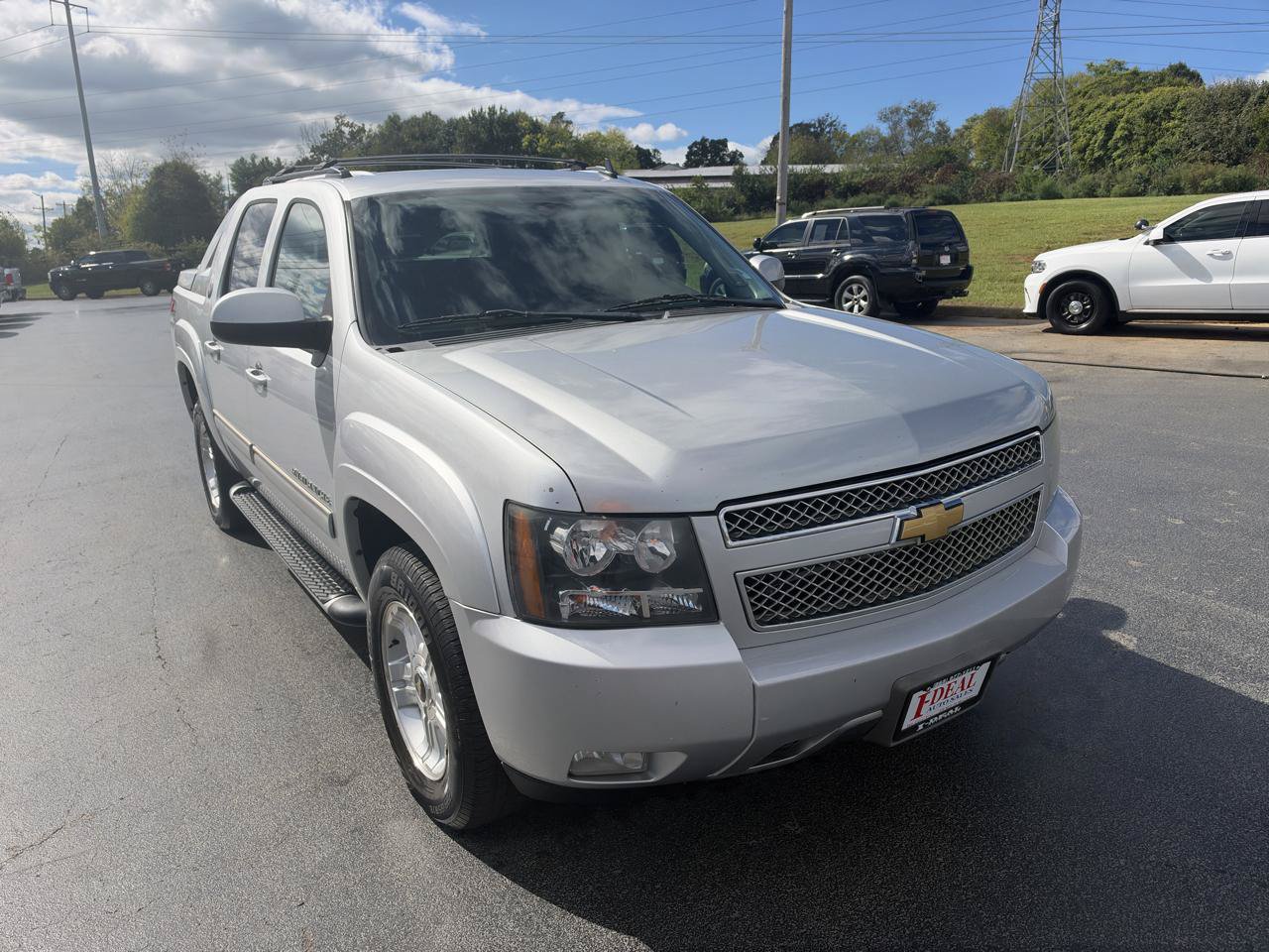 Used 2013 Chevrolet Avalanche LT w/ Suspension Package, Off-Road AWD/4WD image 6