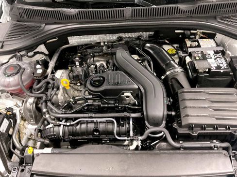 Used 2024 Volkswagen Jetta SE w/ Panoramic Sunroof Package image 35
