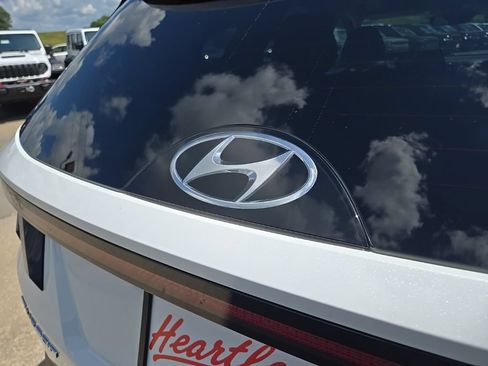 Used 2022 Hyundai Tucson Limited AWD/4WD image 23