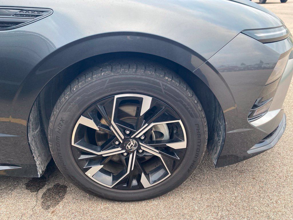 Used 2025 Hyundai Sonata SEL FWD image 5