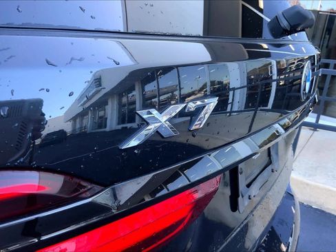 Used 2021 BMW X7 xDrive40i w/ M Sport Package image 9