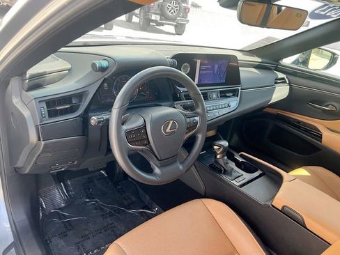 Used 2023 Lexus ES 350 w/ Accessory Package (Z1) image 11