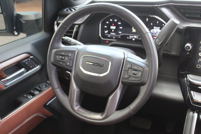 Used 2025 GMC Sierra 2500 Denali Ultimate AWD/4WD image 22