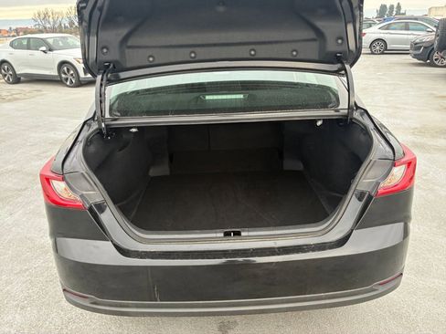 Used 2025 Toyota Camry LE image 31