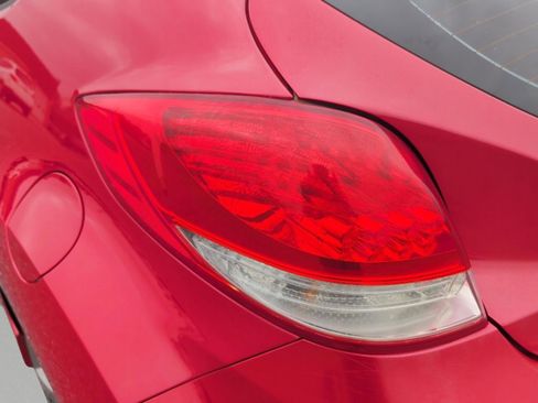 Used 2013 Hyundai Veloster Turbo image 14