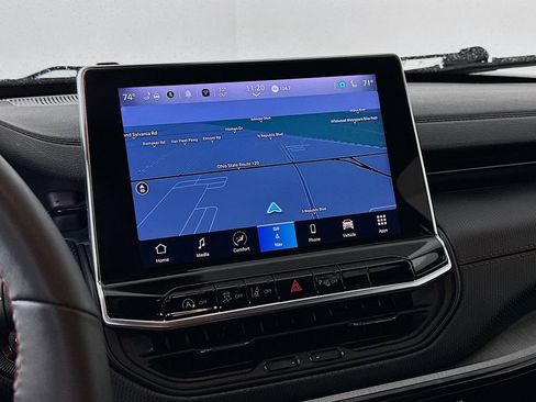 Certified 2025 Jeep Compass Trailhawk w/ Trailhawk Elite Group image 22