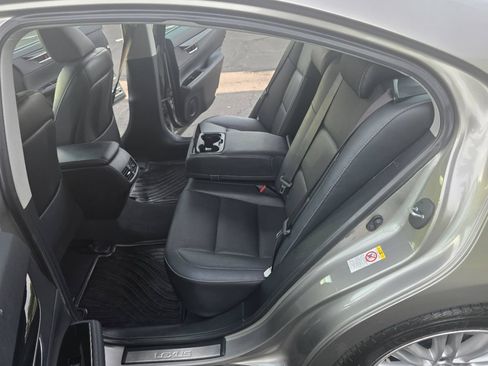 Used 2016 Lexus ES 350 w/ Accessory Package FWD image 16