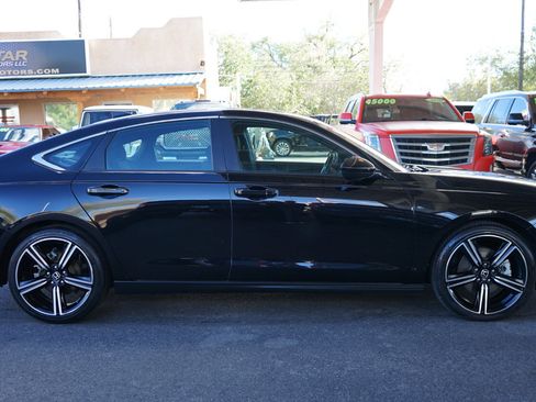 Used 2024 Honda Accord Sport image 2