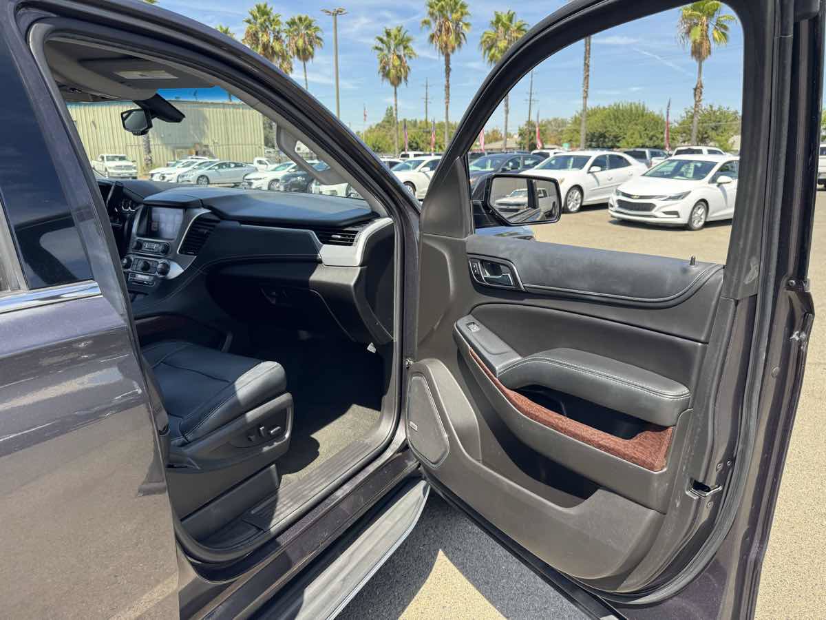 Used 2017 GMC Yukon SLE w/ SLE Value Package AWD/4WD image 15