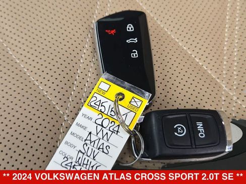 Used 2024 Volkswagen Atlas Cross Sport SE FWD image 32