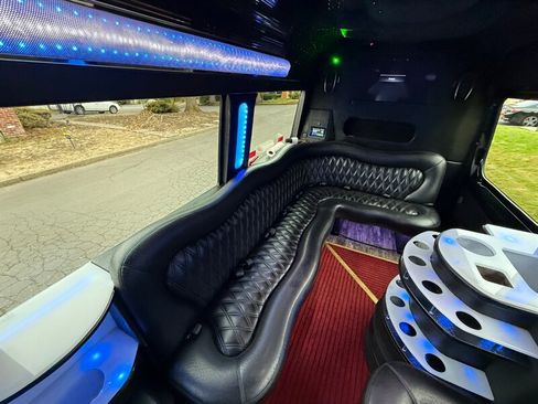 Used 2012 Mercedes-Benz Sprinter 2500 image 14