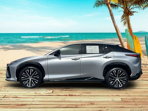 Used 2023 Lexus RZ 450e Premium w/ Accessory Package (Z1) image 3