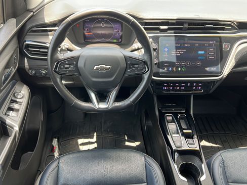 Used 2022 Chevrolet Bolt EUV LT w/ Convenience Package FWD image 12