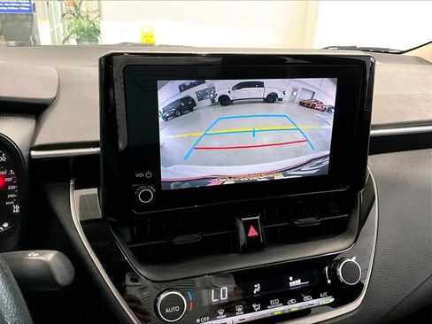 Used 2024 Toyota Corolla LE FWD image 23