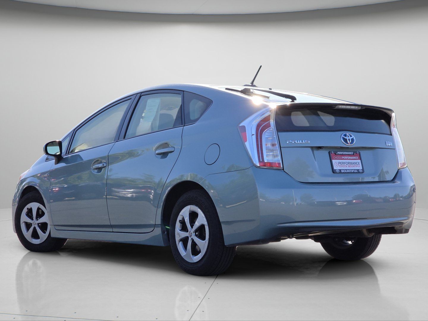 Used 2015 Toyota Prius Three FWD image 17