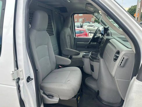 Used 2014 Ford E-250 and Econoline 250 w/ Power Group RWD image 13