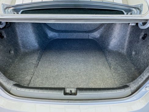 Used 2021 Honda Accord LX image 16
