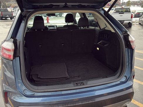 Used 2019 Ford Edge Titanium image 20