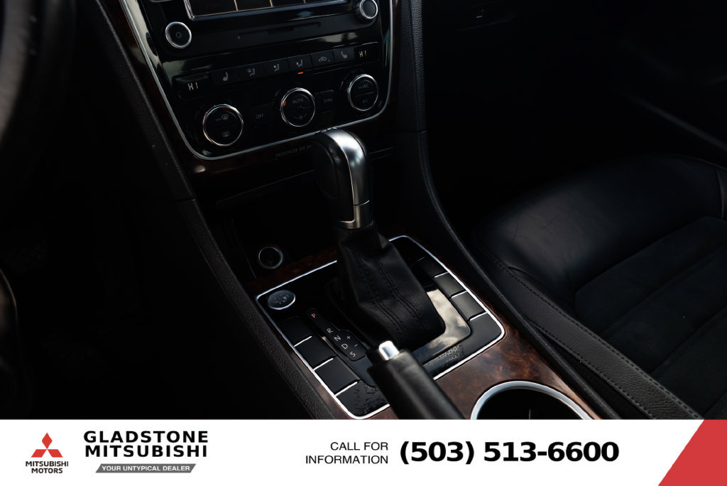 Used 2013 Volkswagen Passat TDI SEL Premium FWD image 16