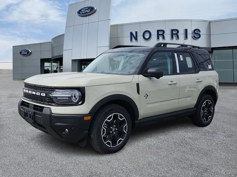 New 2025 Ford Bronco Sport Outer Banks w/ Outer Banks Tech Package+ image 2