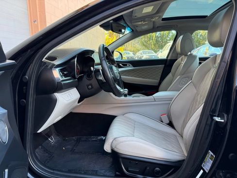 Used 2020 Genesis G70 2.0T w/ Prestige Package AWD/4WD image 11